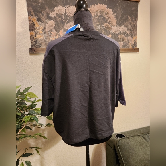Adidas crop top gym shirt - Picture 3 of 8